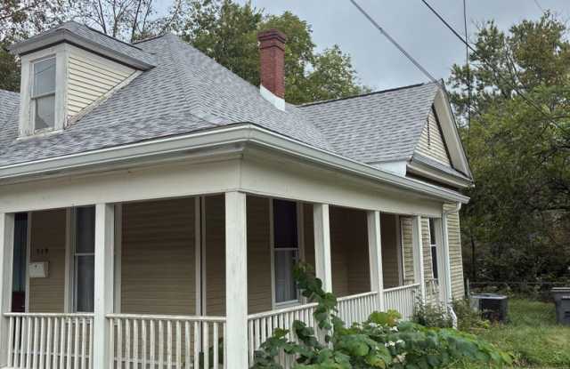 Charming 3-Bedroom Character-Filled Home! Gallery 3