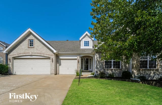 7854 Pinetop Drive - 7854 Pinetop Drive, Oakville, MO 63129