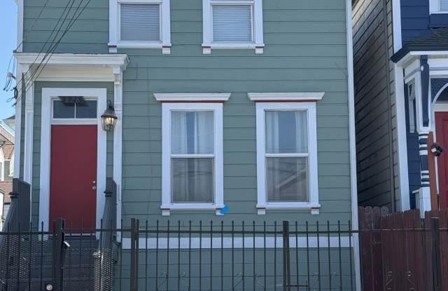 828 Wood Street - 828 Wood Street, Oakland, CA 94607