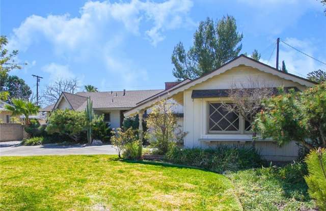 17832 Lemarsh Street photos photos