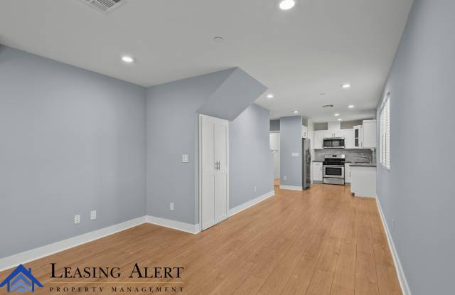 1957 1/2 Vista Del Mar Avenue - 1 Gallery 2
