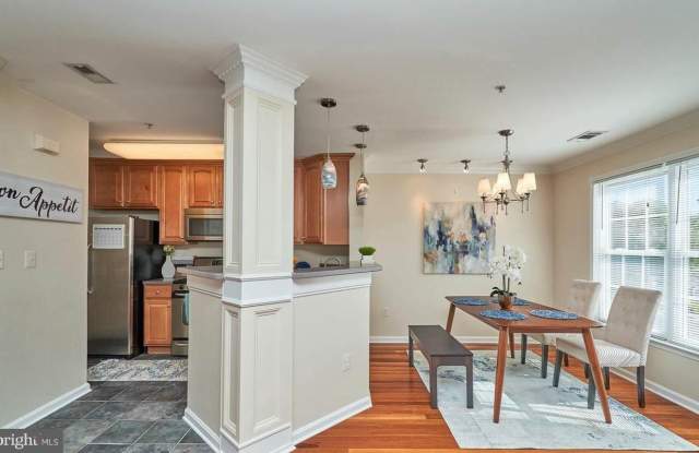 12827 FAIR BRIAR Lane Gallery 4