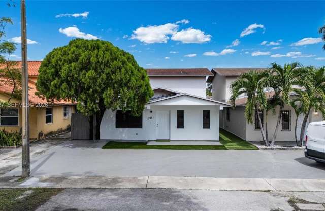 1283 W 42nd St photos photos