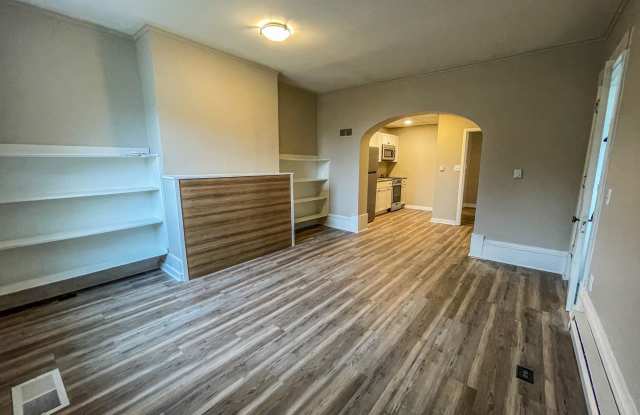 Beautifully Renovated 1 Bedroom Apartment with Private Entrance photos photos