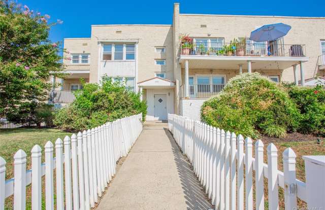 345 Shore Road Gallery 2