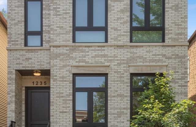 1235 W Wellington Avenue - 1235 West Wellington Avenue, Chicago, IL 60657 1235 W Wellington Avenue - 1235 West Wellington Avenue, Chicago, IL 60657