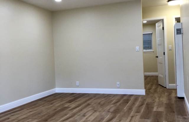 545 Northlake Dr photos photos