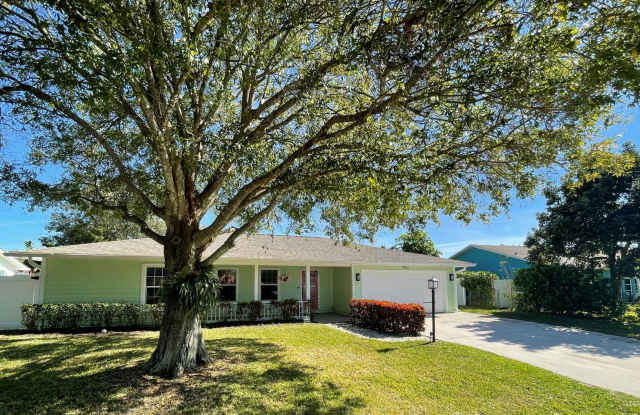 3/2/2 in Jensen Park Estates - with a bonus room! photos photos