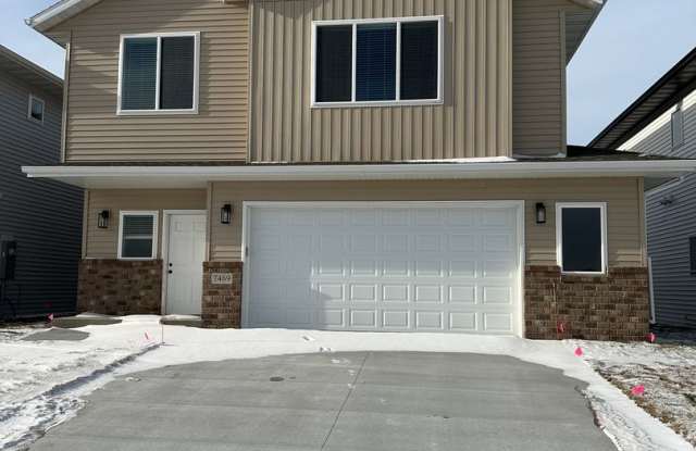 4-bedroom, 3-bathroom South Fargo Single-Family Home w/ 2 Stall Garage photos photos