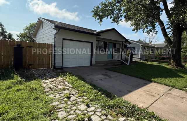 Bright, Fresh  Family-Ready – 3BR/1BA Remodeled Delight photos photos