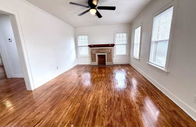 Large 1BD 1BA Duplex in Historic Mesta Park!!! - 2212 1/2 North Lee Avenue, Oklahoma City, OK 73103 Large 1BD 1BA Duplex in Historic Mesta Park!!! - 2212 1/2 North Lee Avenue, Oklahoma City, OK 73103