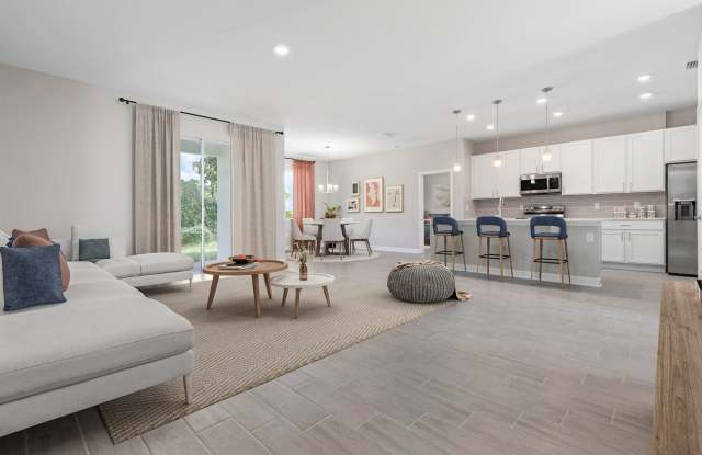 Modern Home – Quiet Location with Easy I-75 Access Gallery 4