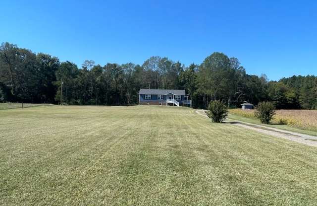 3 bed 2 bath Full Basement Warsaw, Virginia Gallery 4