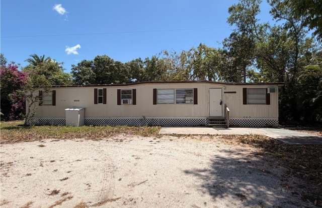 8205 Suncoast Drive photos photos