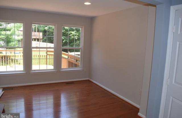 9333 MAXWELL Court Gallery 4