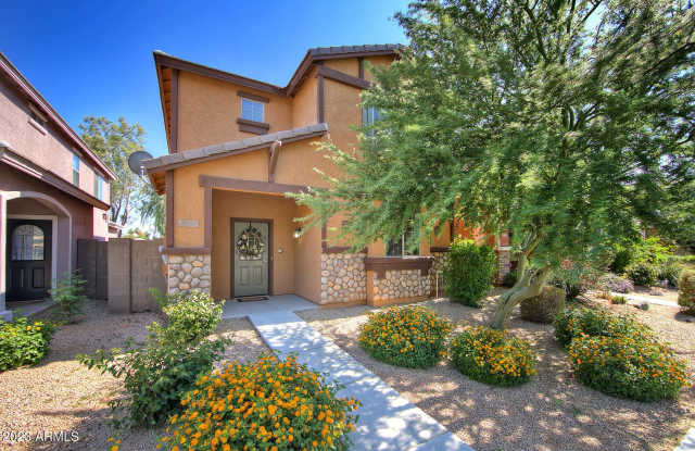 3733 E KERRY Lane - 3733 East Kerry Lane, Phoenix, AZ 85050