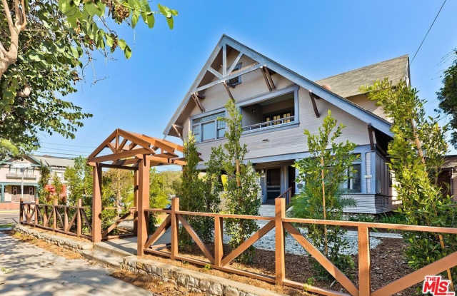 1054 Maine Ave photos photos