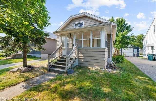 520 E HAZELHURST Street photos photos