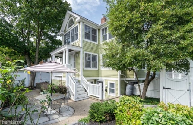 57 Hovey Ave 1 - 57 Hovey Avenue, Cambridge, MA 02138