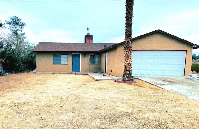 Welcoming 3 Bedroom 1.5 Bathroom Home ** MOVE IN SPECIAL** photos photos