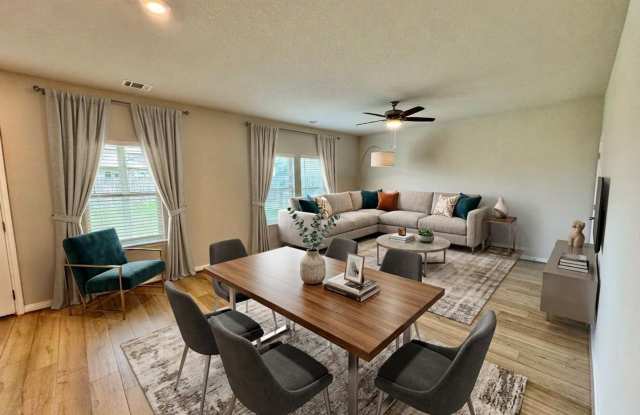 GORGEOUS Two-Story 4 Bedroom / 2.5 Bath Home In Cibolo, TX! Gallery 4