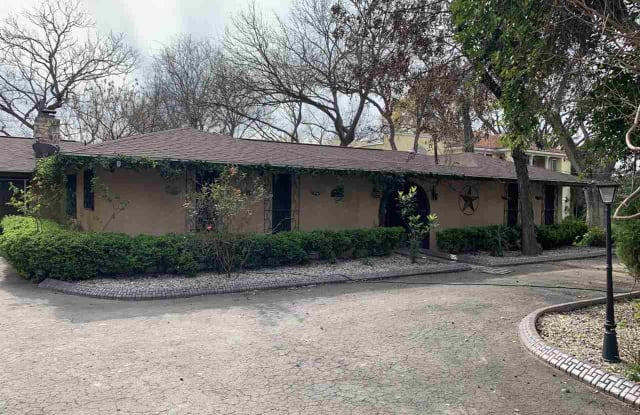 511 Qualia Dr. - RENTAL - 511 Qualia Dr, Del Rio, TX 78840