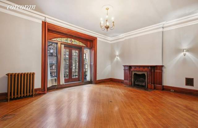 45 West 73rd Street Gallery 2
