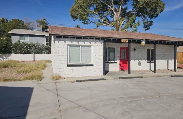 STUDIO HOME IN DOWNTOWN LAS VEGAS! photos photos