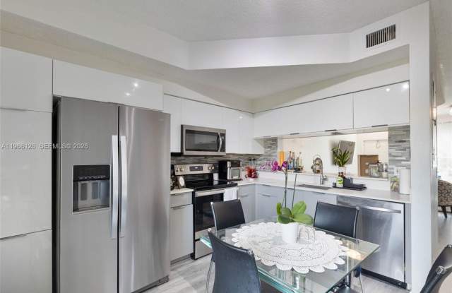 9925 NW 57th Manor, Coral Springs, FL 33076 photos photos