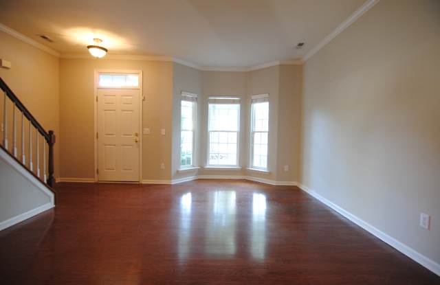 10722 Edmundson Ave Gallery 4