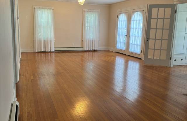 36 Beverly Place photos photos