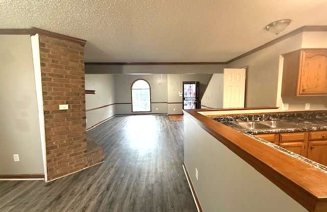 4230 Cedartree Dr Gallery 3