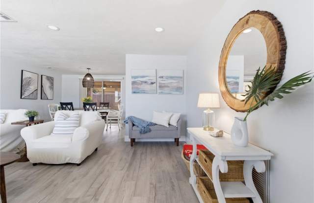 7608 SUE ELLEN Drive Gallery 4