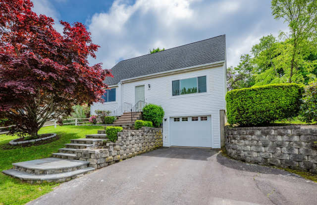 103 Sprucedale Drive photos photos