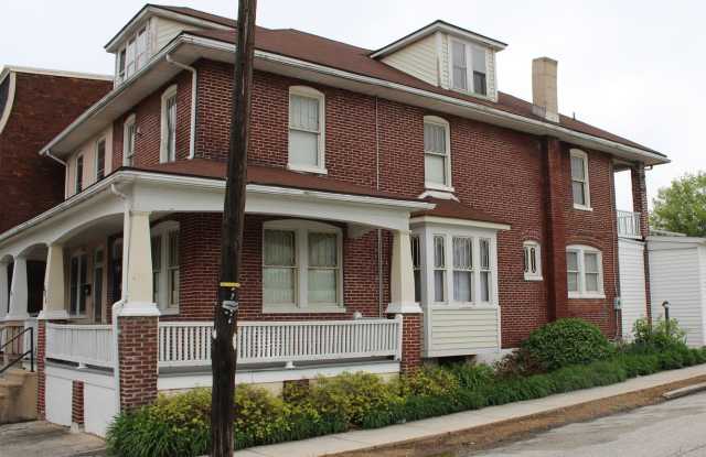 2 Story Duplex photos photos