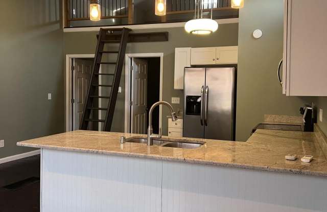 939 Goss Ave photos photos
