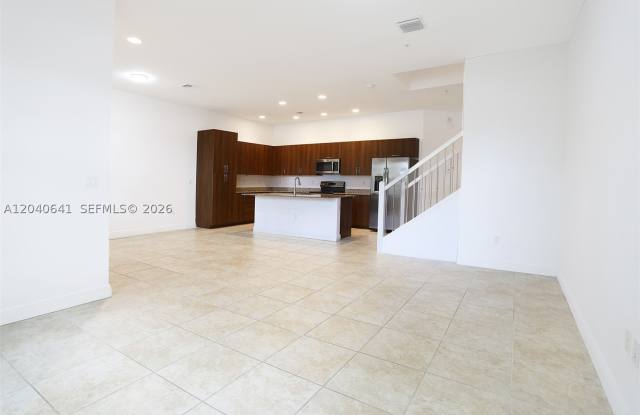 12453 NW 17 Manor Gallery 3