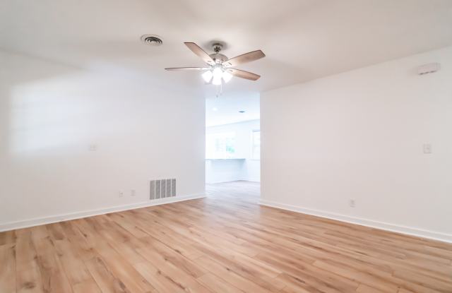 2332 South Clover Drive Gallery 3