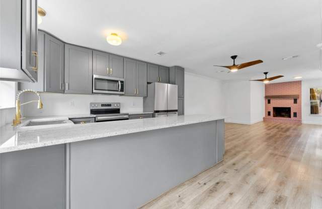 7327 WINCHESTER Drive Gallery 4