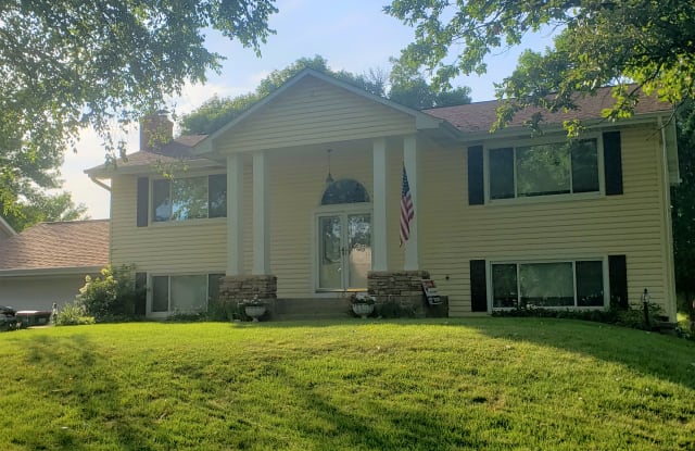 7033 W Shadow Lake Dr - 7033 West Shadow Lake Drive, Lino Lakes, MN 55014