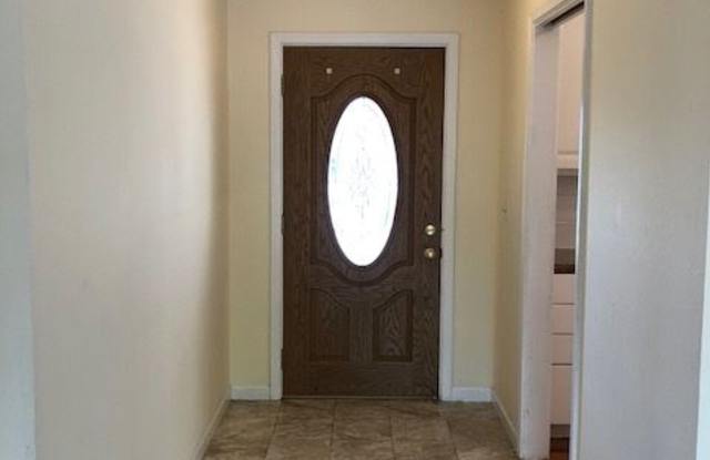 4731 Castlewood Dr Gallery 2