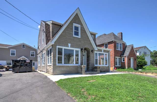 8 Dolan Avenue unit: A - 8 Dolan Avenue, Sayreville, NJ 08879