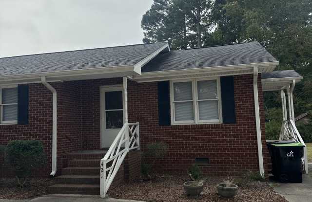 421 Wedgewood Avenue - 1 - 421 Wedgewood Avenue, Zebulon, NC 27597