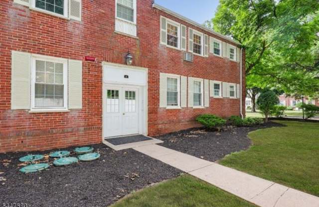 46 F Parkway Village Gallery 2
