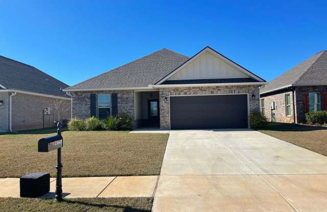 COMING SOON! 3/2 home available in Old Field Gallery 1