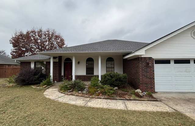 Welcome to your dream home in the heart of Russellville, AR. photos photos