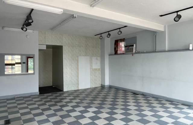 1 E HANOVER Street Gallery 4