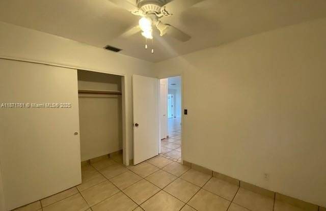 2301 N 56th Ter photos photos