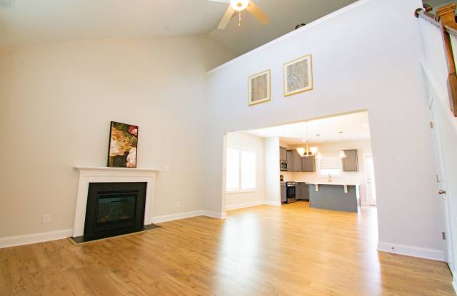 4 Bedroom 2.5 Bathroom with a Loft! Gallery 4