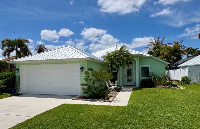 3/2/2 with huge screened in Patio in The Pines/Jensen Beach photos photos